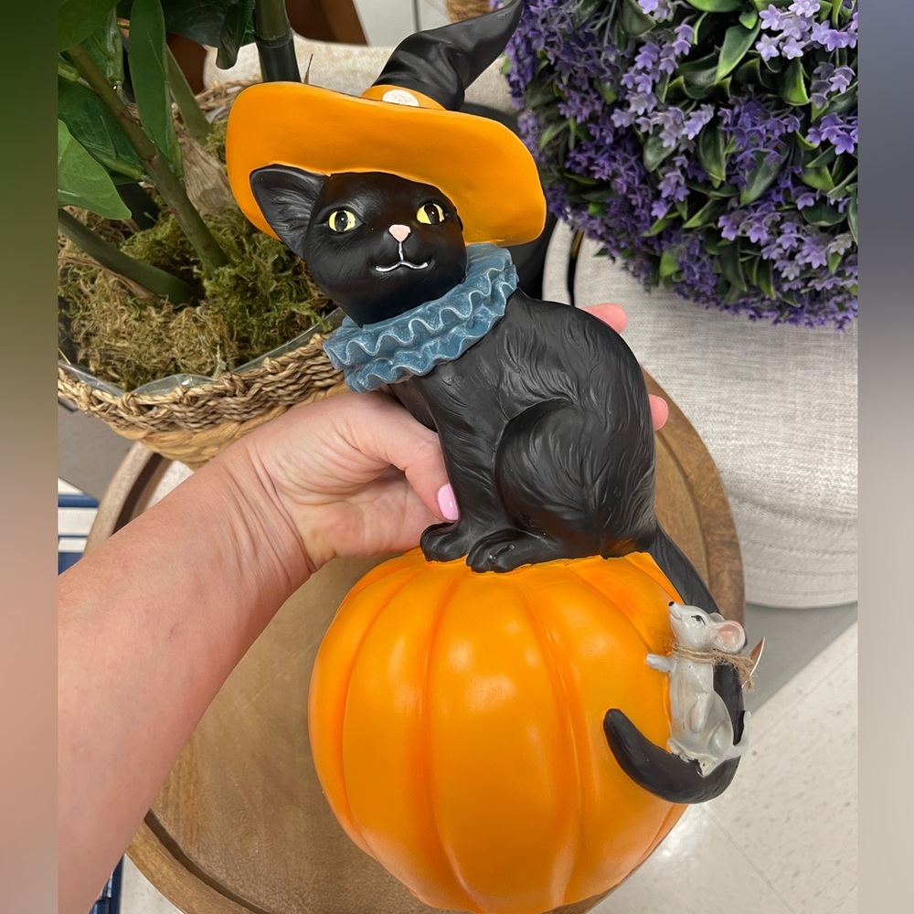 Halloween Black Cat Witch On Pumpkin with Mouse NWT Resin - Picture 6 of 6
